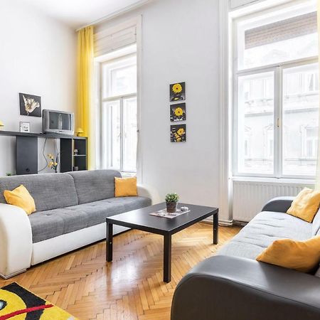 Izabella Home 2 Βουδαπέστη Εξωτερικό φωτογραφία
